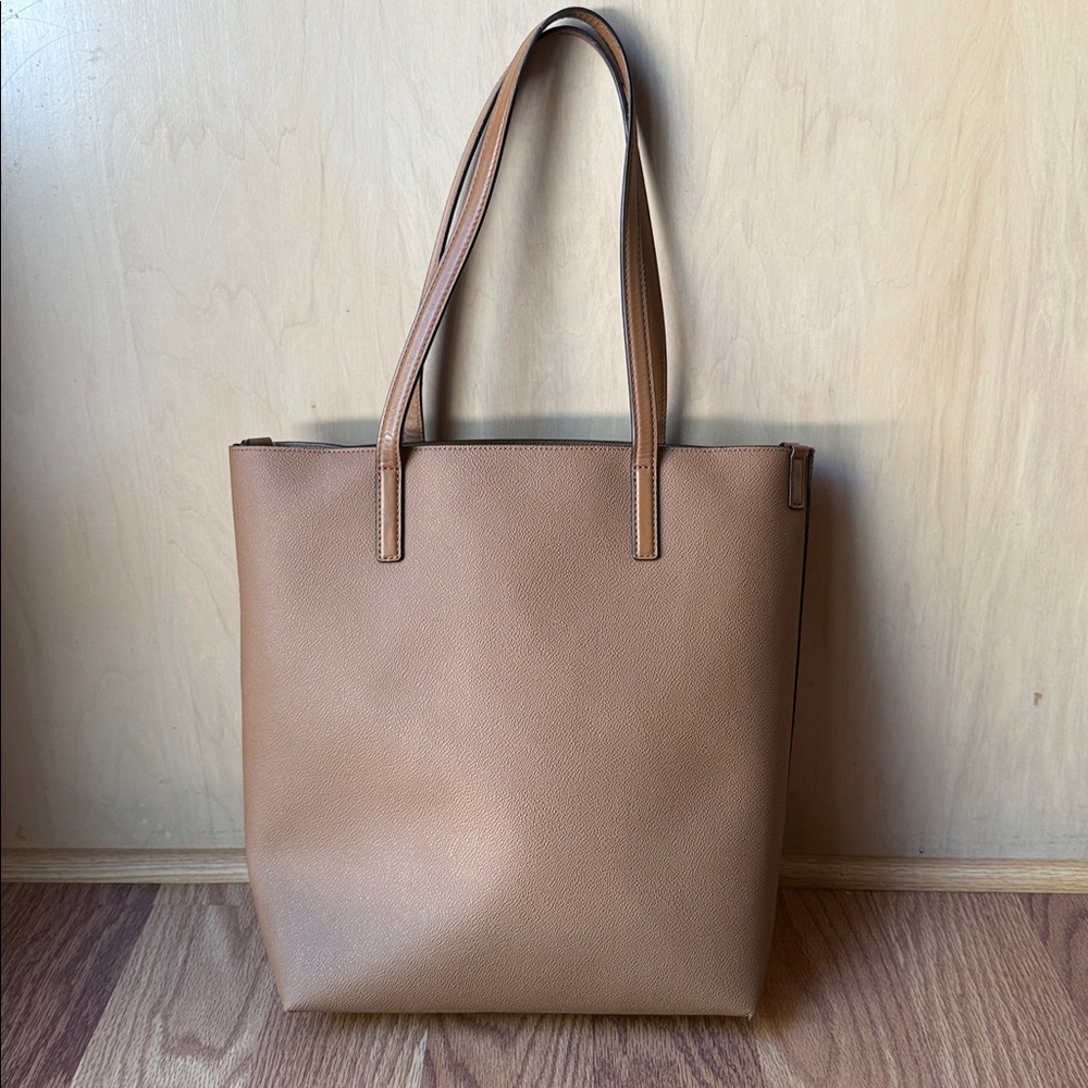Michael Kors Hayley Large Leather Tote Bag - Picture 3 of 8